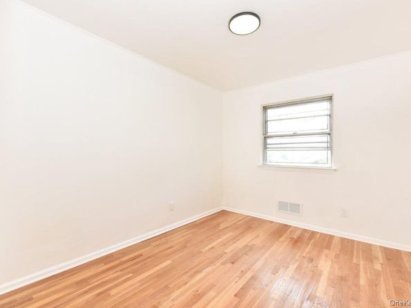 3287 Milburn Avenue, Baldwin NY 11510
