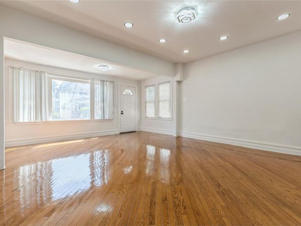 604 E 38th Street, Brooklyn NY 11203