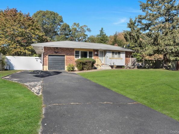 1524 Pine Acres Boulevard, Bay Shore NY 11706