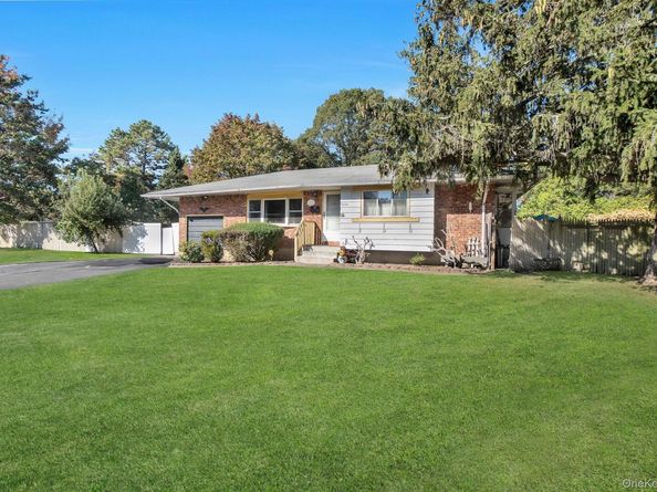 1524 Pine Acres Boulevard, Bay Shore NY 11706