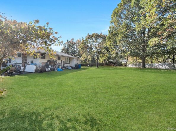 1524 Pine Acres Boulevard, Bay Shore NY 11706