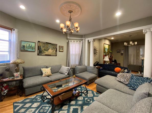 638 E 227th Street, Bronx NY 10466