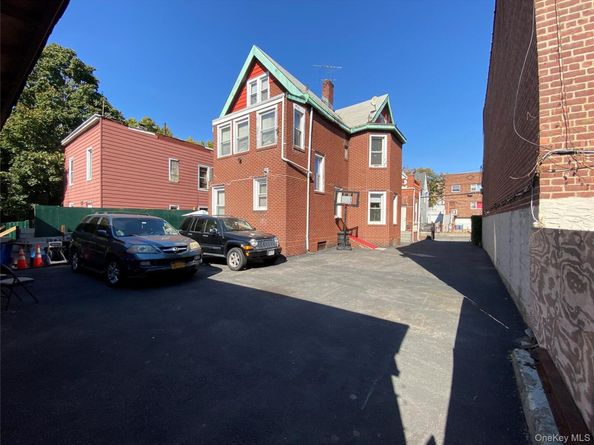 638 E 227th Street, Bronx NY 10466