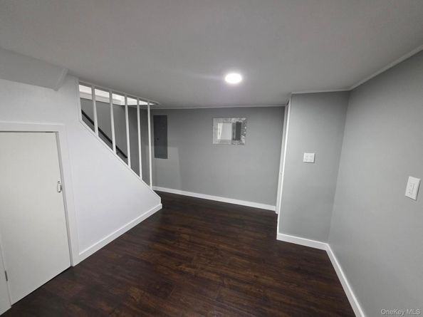 2711 W Alder Road, Bellmore NY 11710