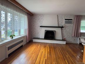 2711 W Alder Road W, Bellmore NY 11710