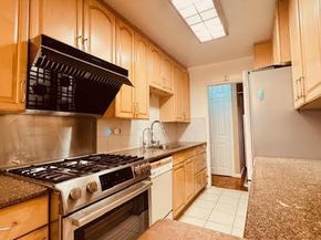 142-05 Roosevelt Avenue 204, Flushing NY 11354