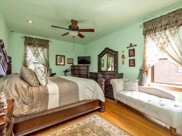 160-15 Powells Cove Boulevard C202, Beechhurst NY 11357