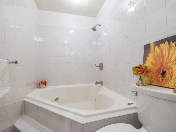 126-17 101 Avenue, Richmond Hill NY 11419