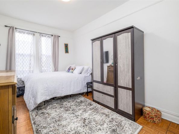 126-17 101 Avenue, Richmond Hill NY 11419