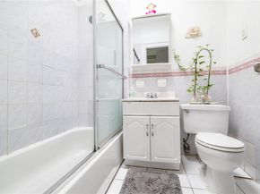 126-17 101 Avenue, Richmond Hill NY 11419