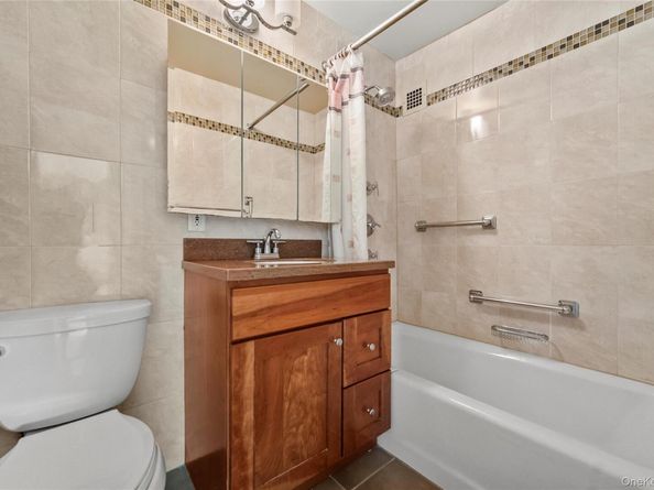 100 E Hartsdale Avenue MiE, Hartsdale NY 10530