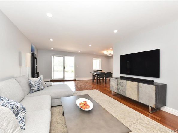 320 E Shore Road 2A, Great Neck NY 11023