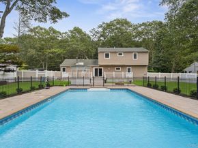 28 Trainor Ave, Center Moriches NY 11934