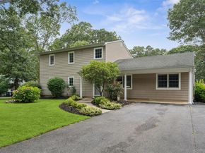 28 Trainor Ave, Center Moriches NY 11934