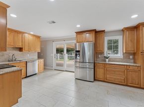 28 Trainor Ave, Center Moriches NY 11934
