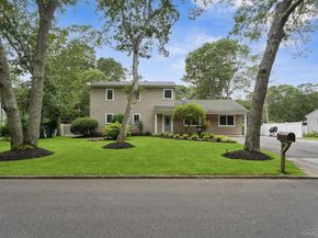 28 Trainor Ave, Center Moriches NY 11934