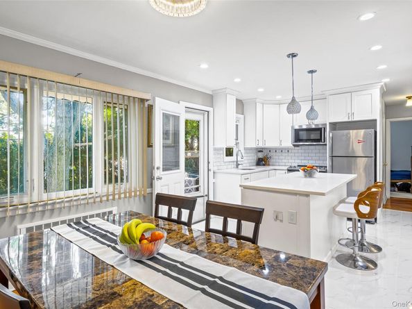 1013 Stafford Road, Valley Stream NY 11580