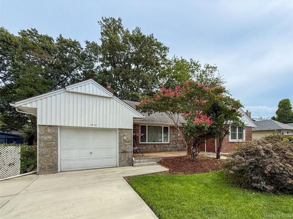 1013 Stafford Road, Valley Stream NY 11580