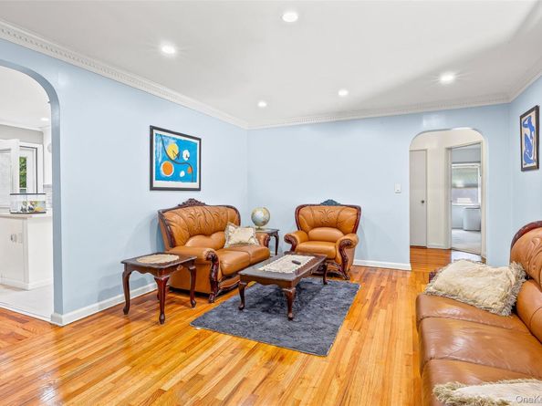 1013 Stafford Road, Valley Stream NY 11580