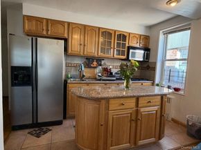 84-55 Daniel Street 6E, Briarwood NY 11435