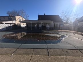 13 Peachtree Lane, Levittown NY 11756