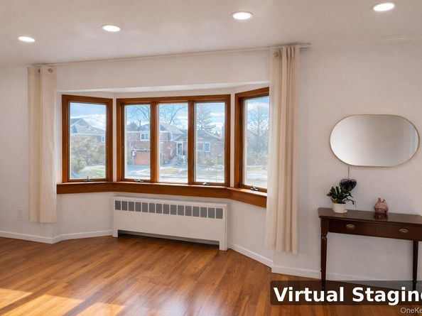 35 Hicks Avenue, Syosset NY 11791