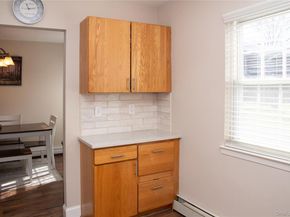 18 Springwood Drive A, North Babylon NY 11703