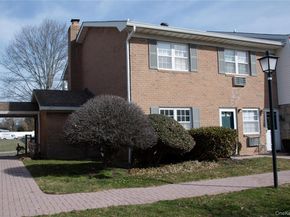 18 Springwood Drive A, North Babylon NY 11703