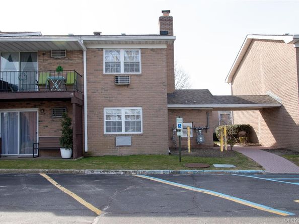 18 Springwood Drive A, North Babylon NY 11703
