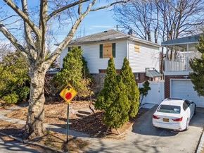 48-25 194th Street, Fresh Meadows NY 11365
