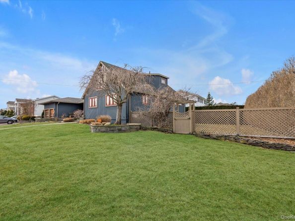 301 Cameo Drive, Massapequa NY 11758