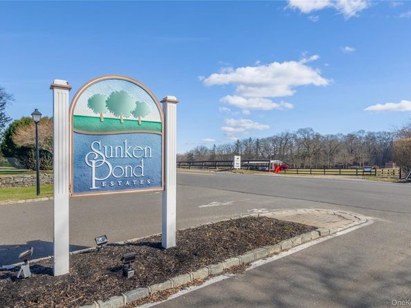 3006 Amen Corner, Riverhead NY 11901