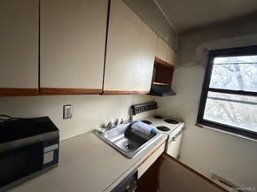 55 Fieldstone Drive 41, Hartsdale NY 10530