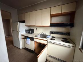 55 Fieldstone Drive 41, Hartsdale NY 10530