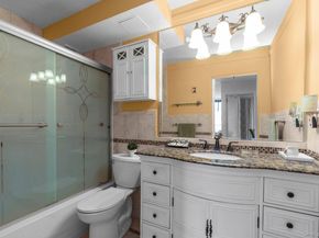 166-31 9th Ave 8A, Beechhurst NY 11357