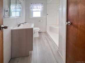 32 Flintlock Drive, Shirley NY 11967