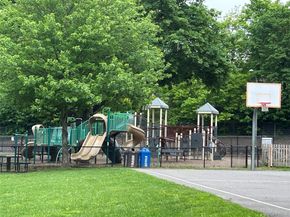 230 Garth Road 7B1, Scarsdale NY 10583