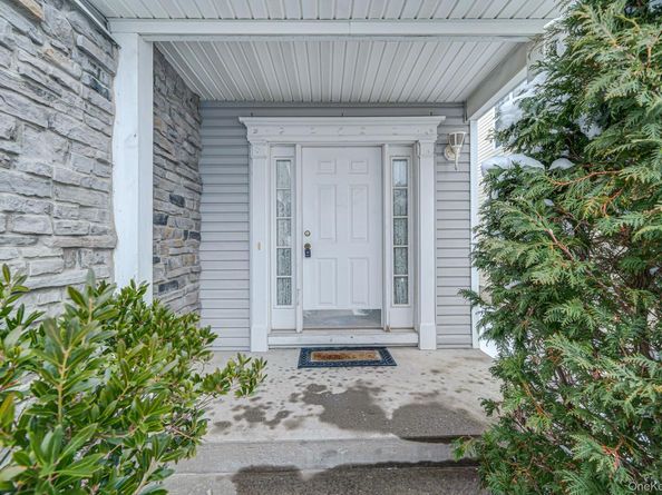 48 Kate Circle, Middle Island NY 11953