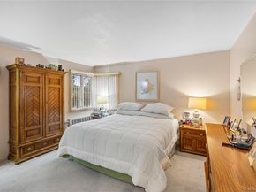 18 Roxbury Avenue, Plainview NY 11803