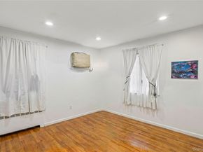 18 Roxbury Avenue, Plainview NY 11803