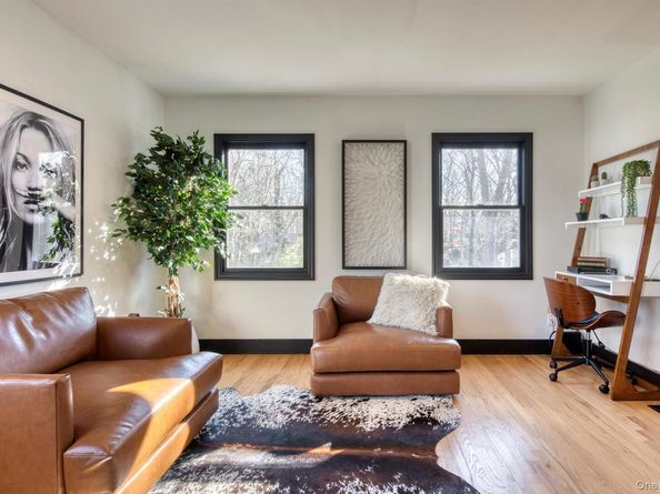 66 Knoll Road, Southampton NY 11968