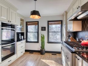 66 Knoll Road, Southampton NY 11968