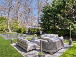 66 Knoll Road, Southampton NY 11968