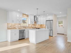 115 Riviera Parkway, Lindenhurst NY 11757