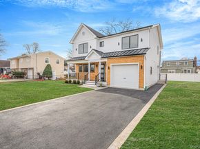 115 Riviera Parkway, Lindenhurst NY 11757