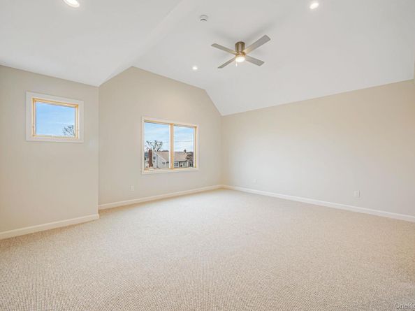 115 Riviera Parkway, Lindenhurst NY 11757