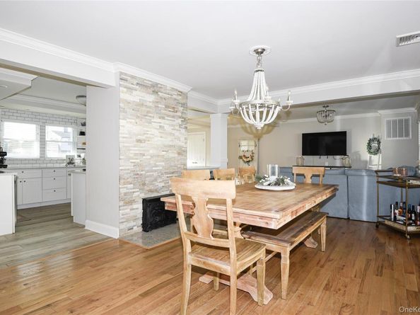 181 Friends Lane, Westbury NY 11590