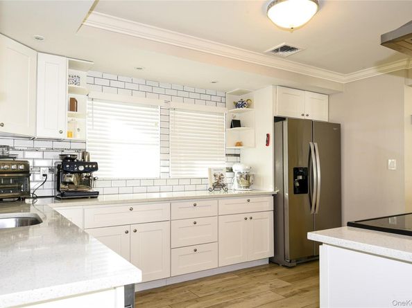 181 Friends Lane, Westbury NY 11590