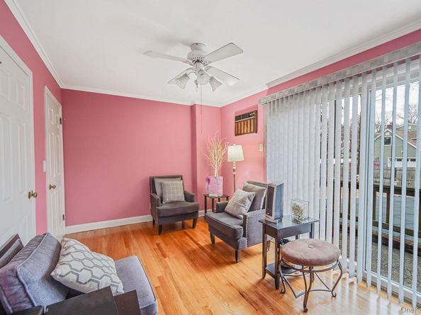 7 Rugby Road, Westbury NY 11590