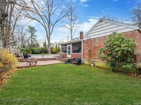 7 Rugby Road, Westbury NY 11590